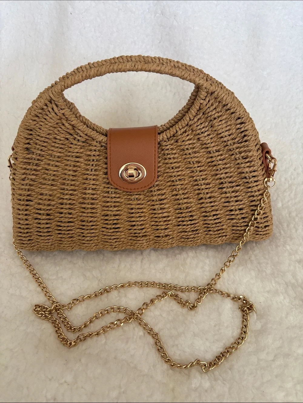 Tommy Bahama Woven Straw Crossbody Bag with Gold Chain - Picture 1 of 11